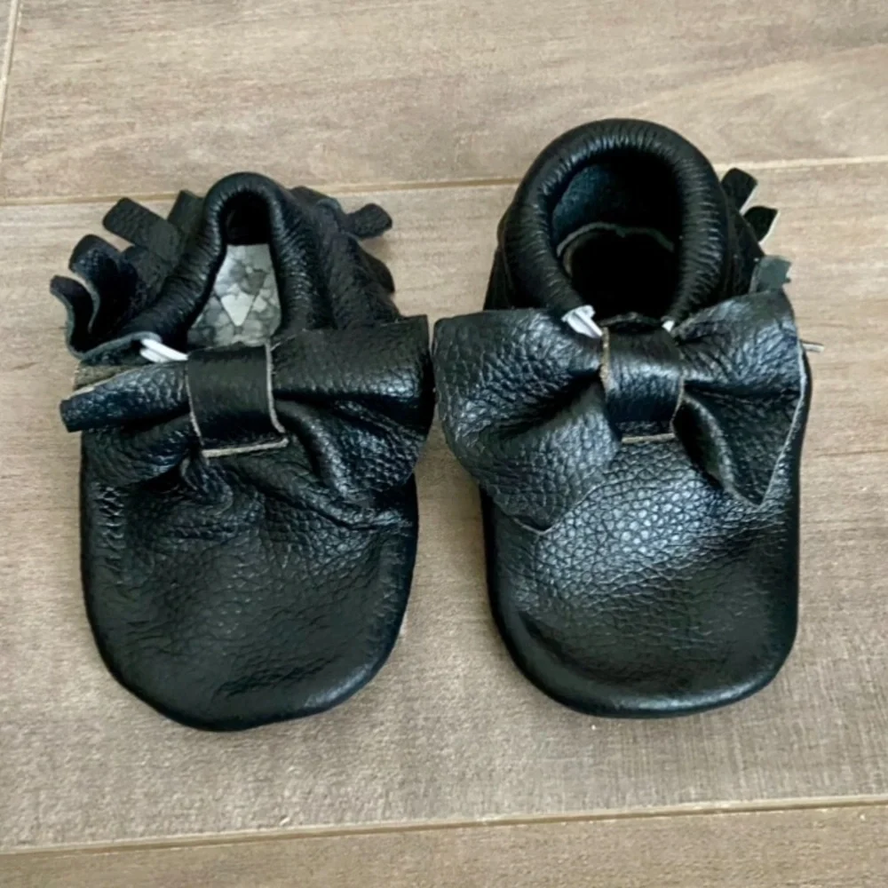 Leather Baby Moccasins with Tassels Crib Toddler Shoes in Black